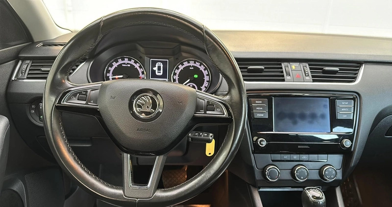 Skoda Octavia cena 66900 przebieg: 75940, rok produkcji 2019 z Torzym małe 352